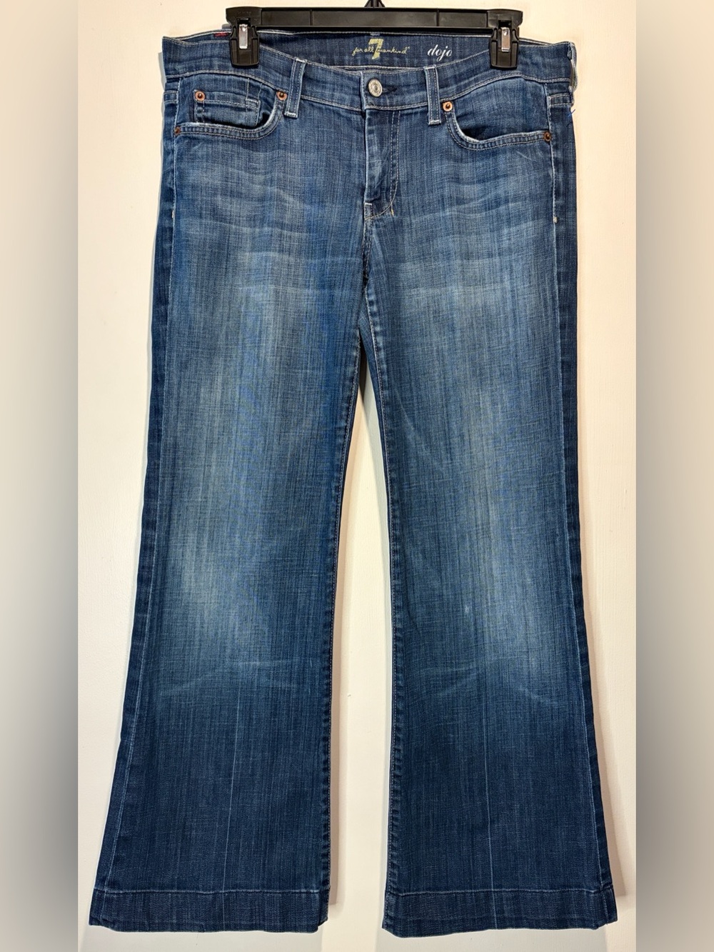 7 FAM Dojo White 7’s On Back Pockets Flare Dark Wash Jeans Size 29